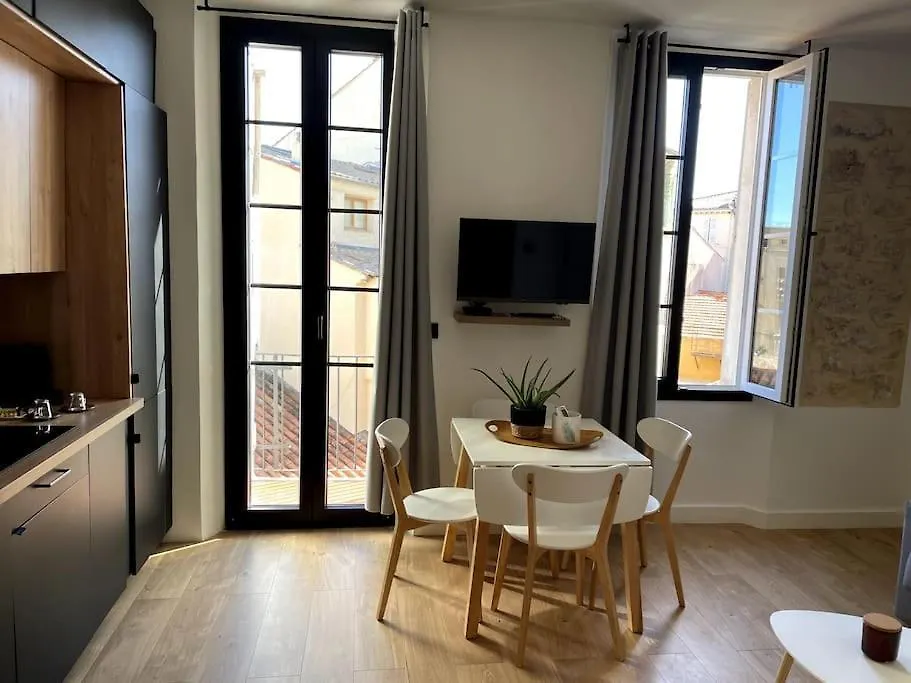 Chez Marlene Appartement Vieil Antibes, Clim, Balcon Antibes