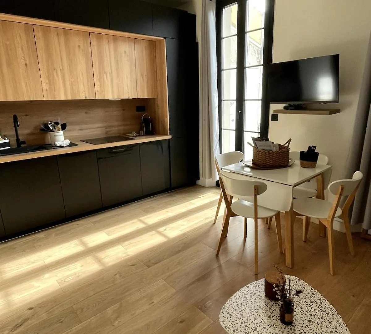 Chez Marlene Appartement Vieil Antibes, Clim, Balcon Apartment Antibes