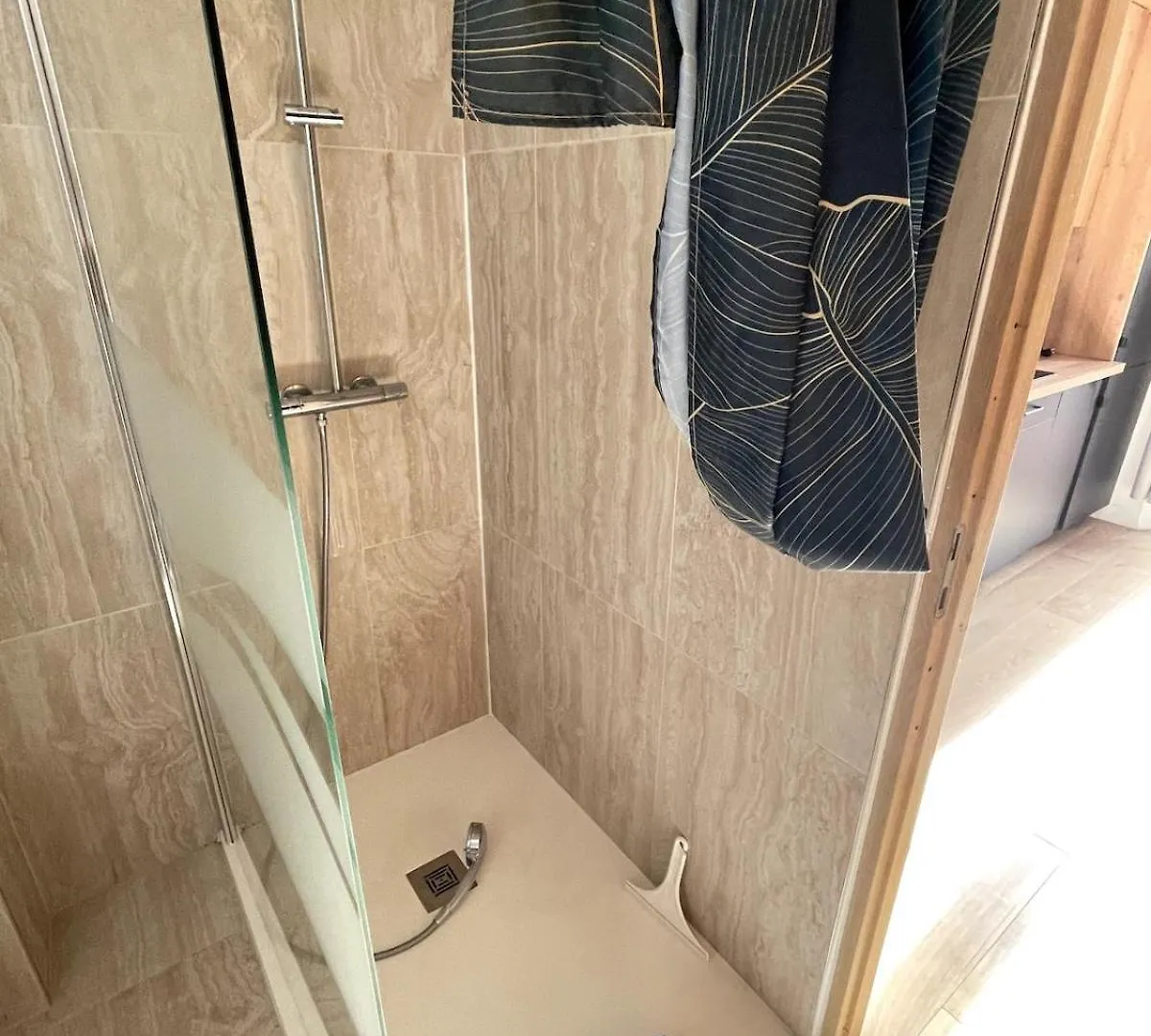 Apartment Chez Marlene Appartement Vieil Antibes, Clim, Balcon