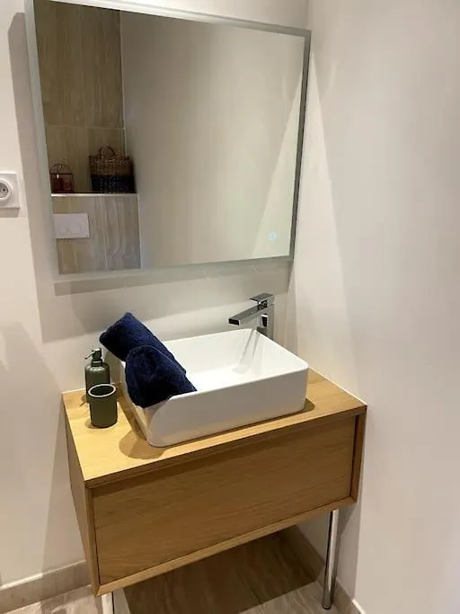 公寓 Chez Marlene Appartement Vieil Antibes, Clim, Balcon